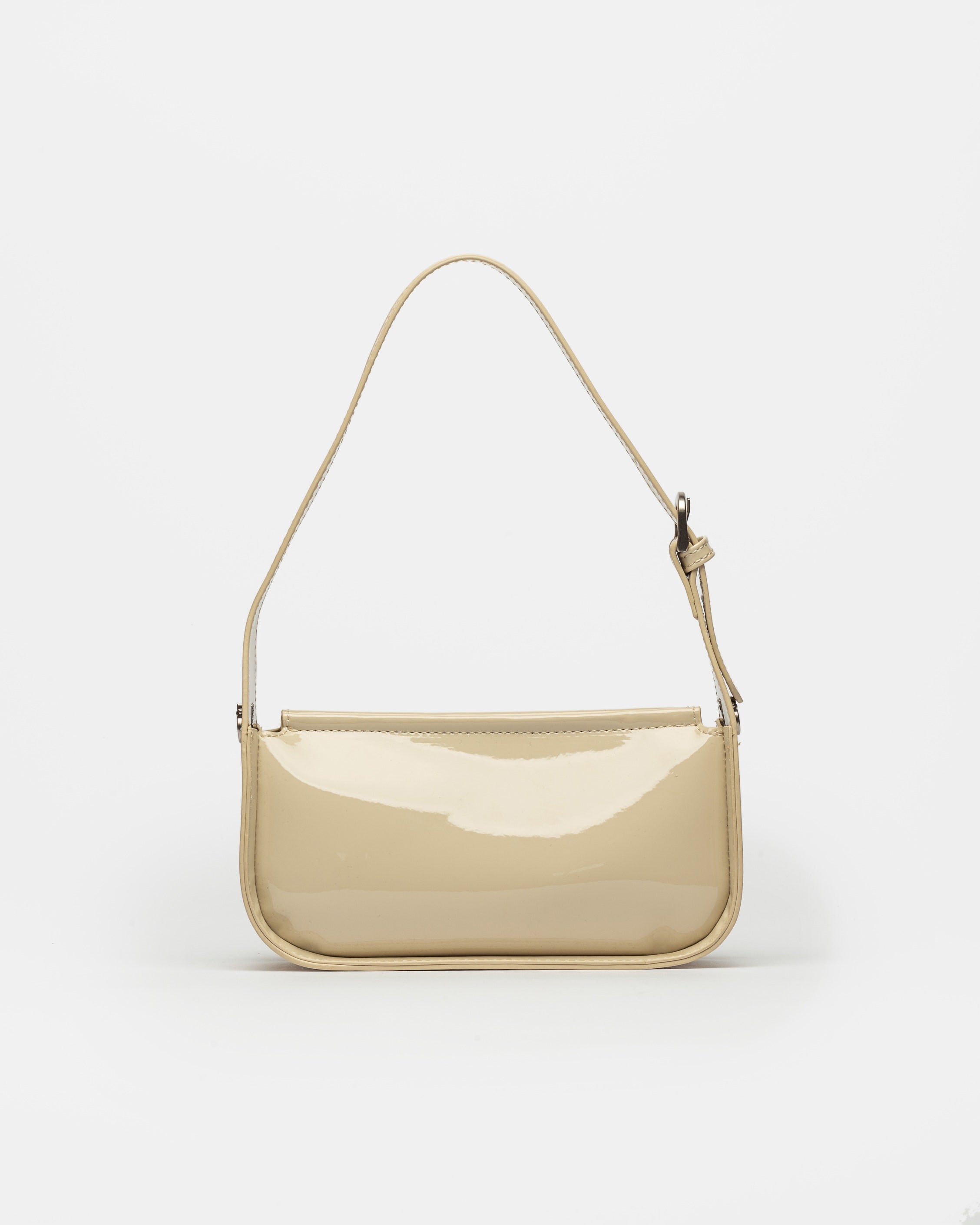 CARTERA AL HOMBRO LEAF EN EFECTO CUERO CHAROL